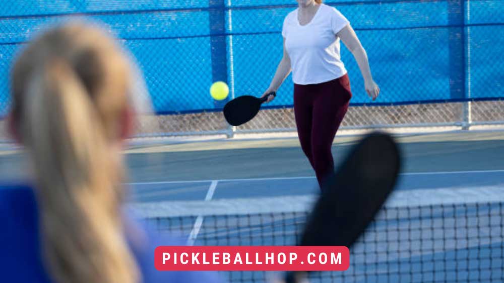 Wood vs Graphite Pickleball Paddles